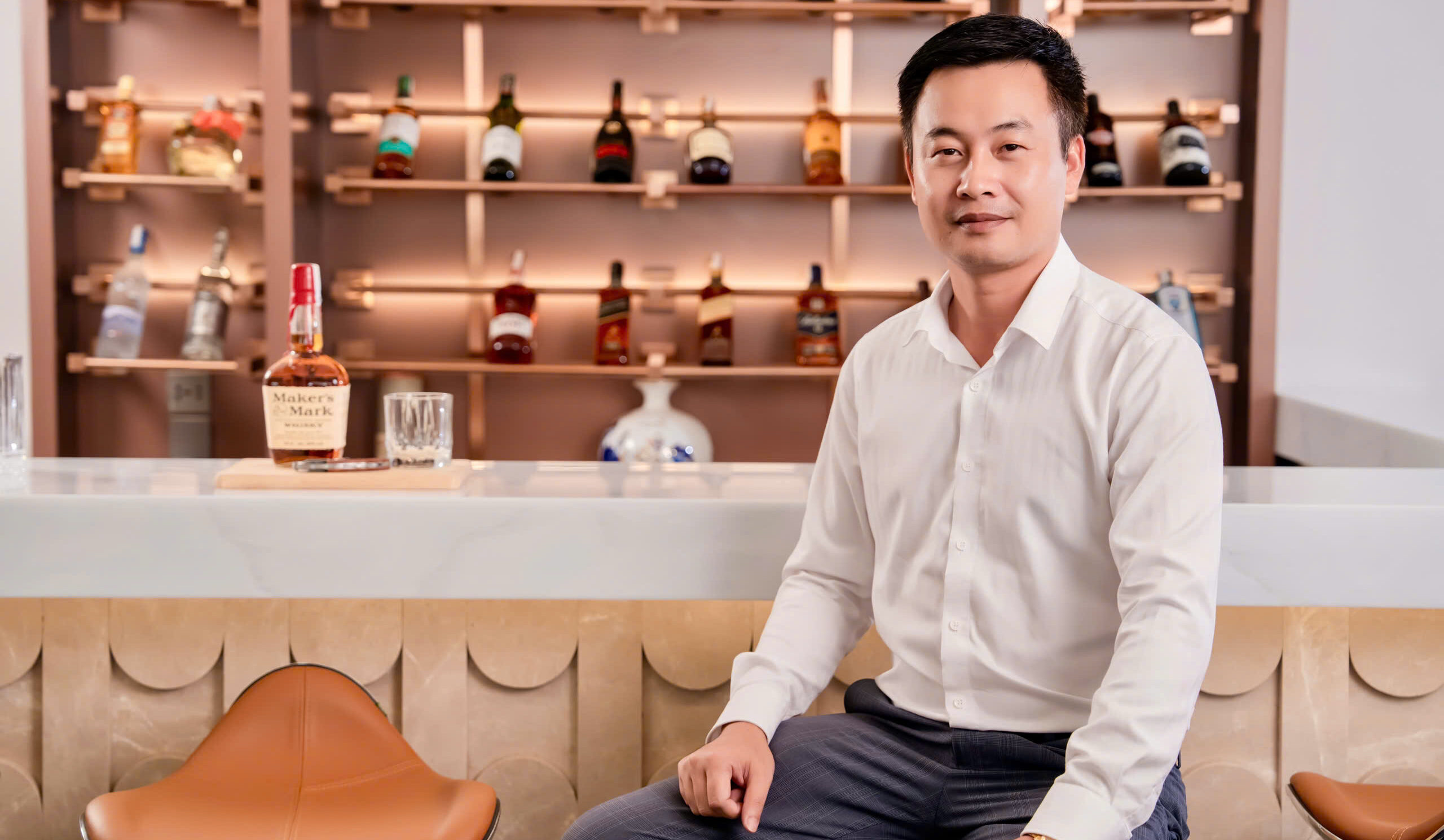 Văn Chinh BĐS là thương hiệu cá nhân của Lê Văn Chinh, người có 12 năm hoạt động trong lĩnh vực bất động sản, tập trung nghiên cứu và tư vấn thị trường bất động sản Thanh Hóa.